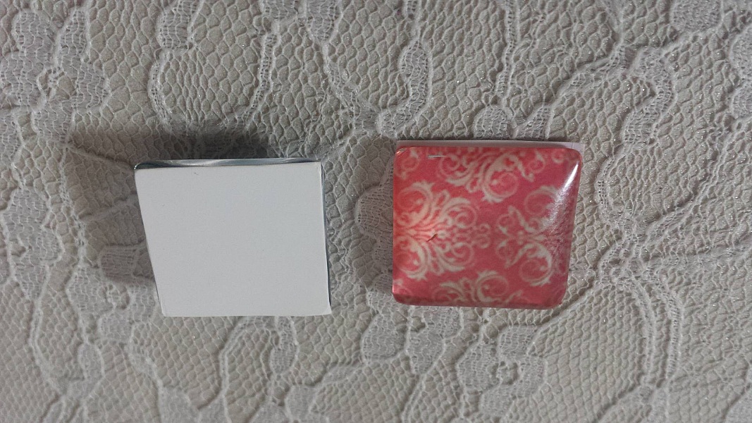 cabochon carr&eacute; en verre 25mm 007 