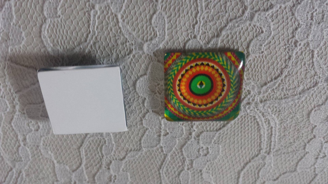 cabochon carr&eacute; en verre 25mm 005 