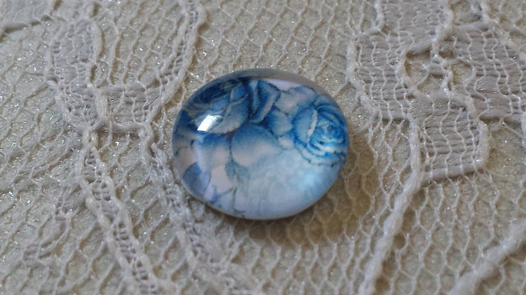 cabochon rond en verre 12mm fleur bleu 010 