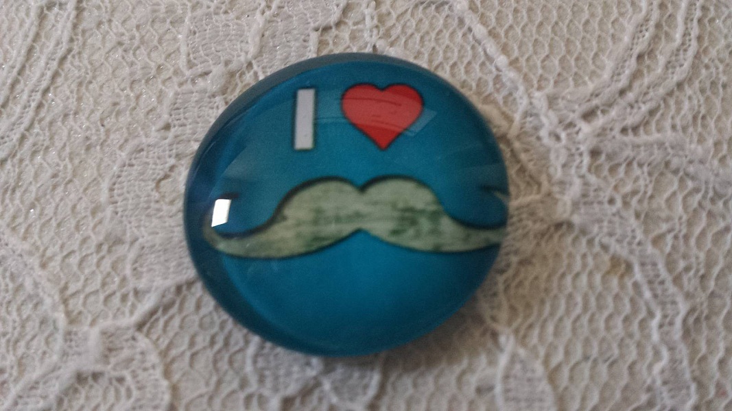 cabochon rond en verre 25mm moustache 037 