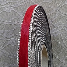 Cuir Plat Veau Rouge 10 mm par 20 cm peau et cha&icirc;ne