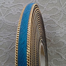 Cuir Plat Veau Bleu 10 mm par 20 cm peau et cha&icirc;ne