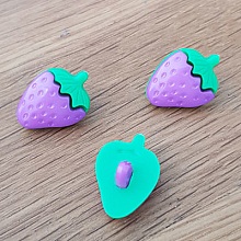 Boutons fantaisie, enfants, b&eacute;b&eacute;s Motif fraise N&deg;05 vert et Violet