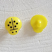 Boutons fantaisie, enfants, b&eacute;b&eacute;s Motif Coccinelle N&deg;01-07 Jaune clair