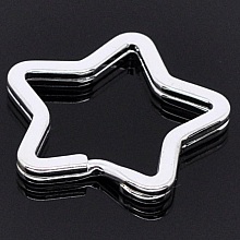 Anneau porte cl&eacute;s forme &eacute;toile 34 x 33 mm
