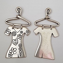Breloque Robe N&deg;02 en Zamak