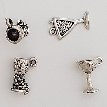 Breloques Verre N&deg;03 Lot de 4 Pi&egrave;ces.