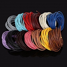 1 m&egrave;tre Cordon rond cuir lisse Bleu 3 mm