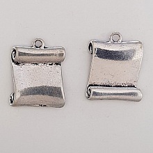 Breloque Livre Parchemin grimoire N&deg;02 Argent.