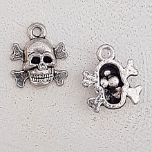 Breloque T&ecirc;te de mort N&deg;15