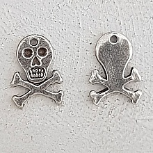 Breloque T&ecirc;te de mort N&deg;18
