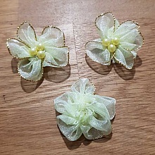 Lot 3 fleurs color&eacute;es Tissus Organza Vert D'Eau