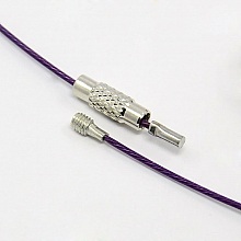 1 collier tour de cou fil c&acirc;bl&eacute; rigide violet fermoir &agrave; visser N&deg;01