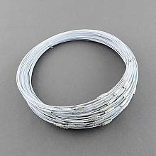 1 collier tour de cou fil c&acirc;bl&eacute; rigide gris clair fermoir &agrave; visser N&deg;01