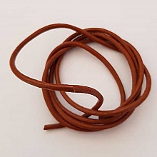 1 m&egrave;tre Cordon rond cuir lisse Marron 3 mm petit d&eacute;faut N&deg;02