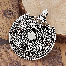 Pendentif N&deg;001-A en Alliage Rond Fleur Creux Argent Vieilli 74 mm x 64 mm