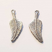 Breloque Plume N&deg;10 Argent