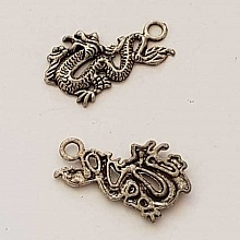 Breloque Dragon N&deg;01 Argent