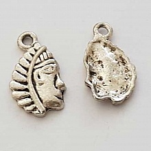 Breloque indien personnage N&deg;01 21 mm