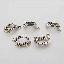 Breloque m&acirc;choire dent croc N&deg;01 Argent