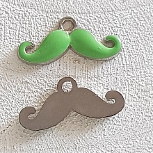 Breloque pendentif Moustache N&deg;21 Vert