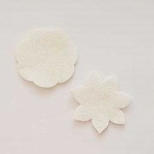 Jolie petite fleur en Feutrine 36 mm N&deg;10-04 x 2 pi&egrave;ces