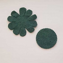 Jolie petite fleur en Feutrine 45 mm et 60 mm N&deg;16-18 x 2 pi&egrave;ces
