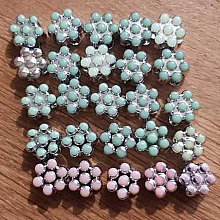 Lot de 25 Perles fleurs N&deg;04