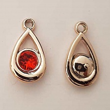 Pendentif en plastique et strass acrylique goute N&deg;05 rouge