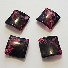 Perle acrylique carr&eacute; fushia 29 mm