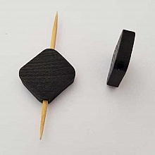 Perle Bois carr&eacute; 20 mm Noir N&deg;01