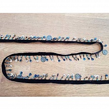 Ruban noir sequin m&eacute;daille perle N&deg;01