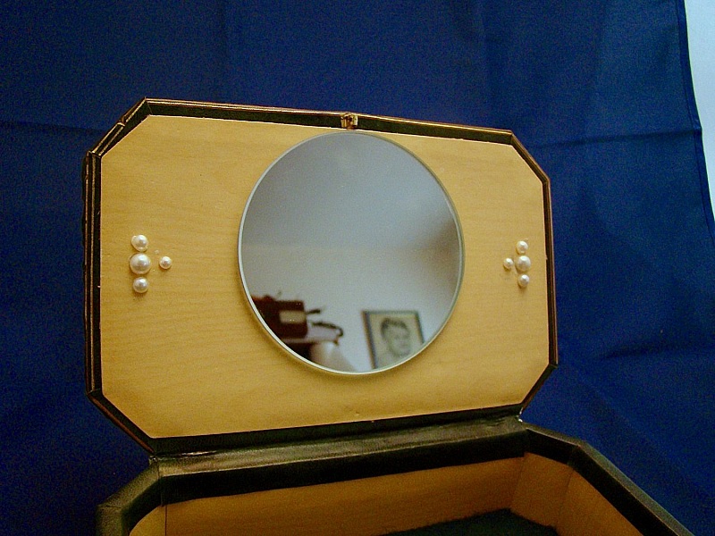 Boite &agrave; Bijoux Vintage avec serrure
