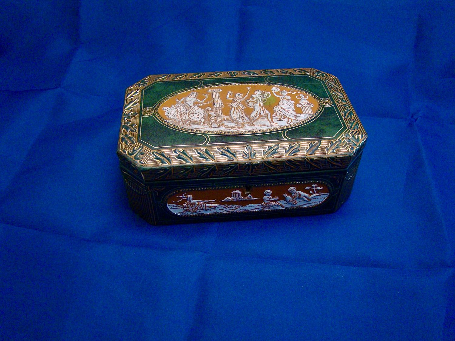 Boite &agrave; Bijoux Vintage avec serrure