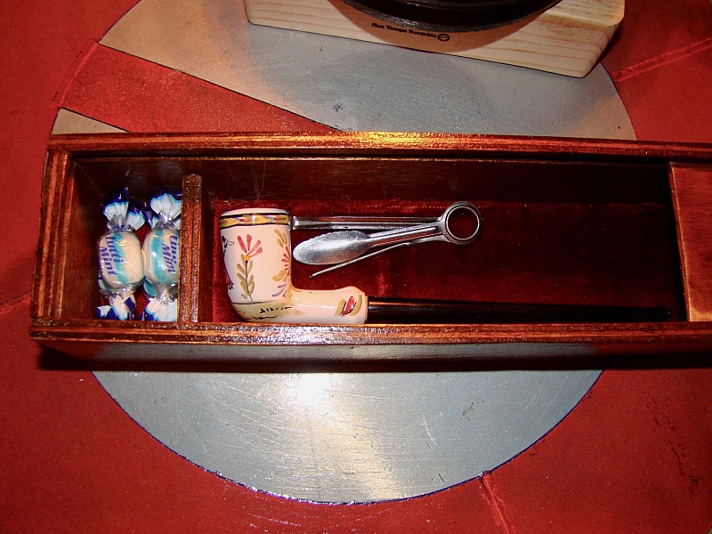 Boite &agrave; pipe vintage avec sa pipe