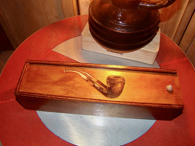 Boite &agrave; pipe vintage avec sa pipe