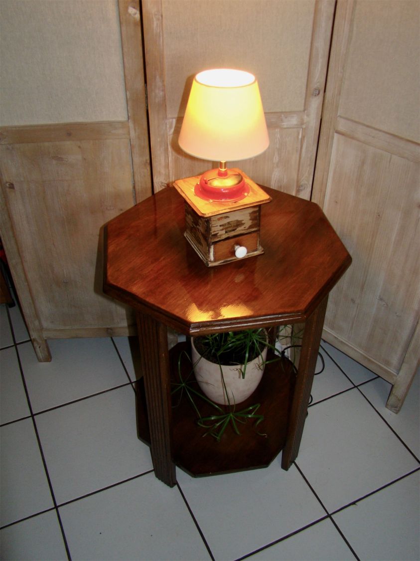 Lampe ancien moulin &agrave; caf&eacute; rouge 