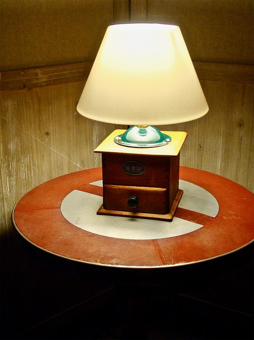 Lampe ancien moulin &agrave; caf&eacute; vert