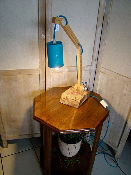 Lampe Badass bleu pour vilain gar&ccedil;on