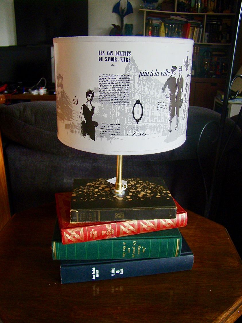 Lampe livres anciens, Paris's