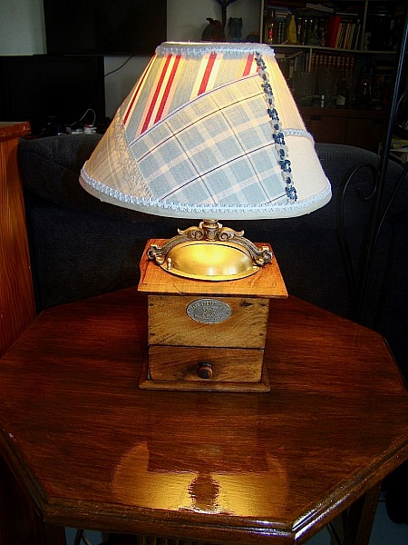 Lampe Moulin &agrave; caf&eacute; champ&ecirc;tre