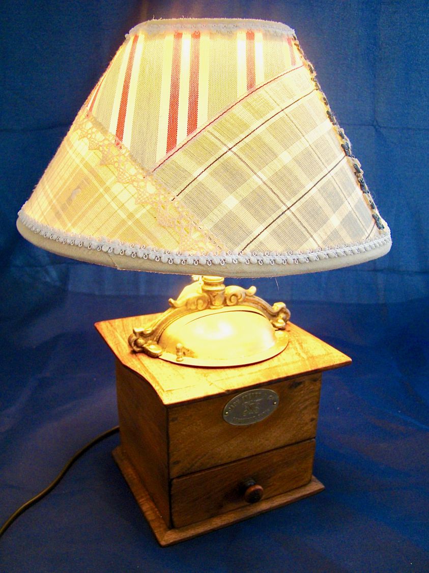 Lampe Moulin &agrave; caf&eacute; champ&ecirc;tre