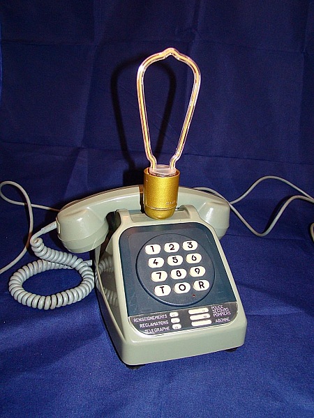lampe t&eacute;l&eacute;phone blue n&eacute;on style 80' 