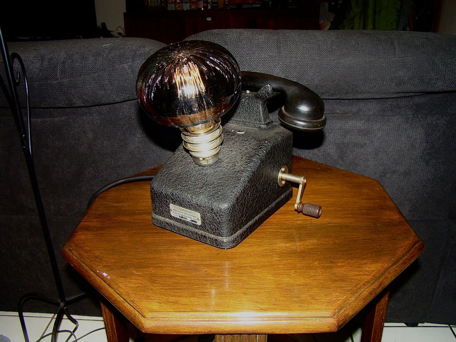 Lampe t&eacute;l&eacute;phone r&eacute;tro steampunk