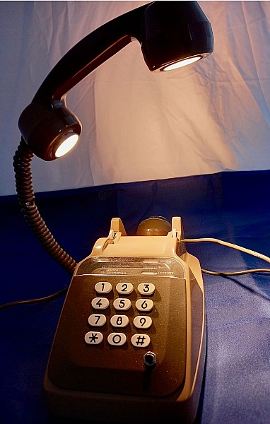 lampe t&eacute;l&eacute;phone style 80' et sa baladeuse !