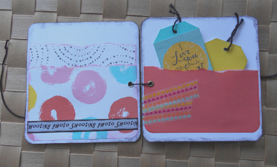 Mini album Amoureux "I Love You" imprim&eacute;s flashy bleu orange jaune rose noir