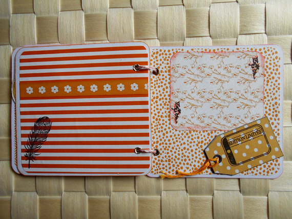 Mini album photos &agrave; compl&eacute;ter "Moments Magiques" tons rose/orange
