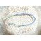 Bijou de poignet en macram&eacute; plat 4 fils, coloris bleuet vert d'eau, agr&eacute;ment&eacute; d&rsquo;un fil lurex tr&egrave;s fin bleu m&eacute;tallis&eacute;