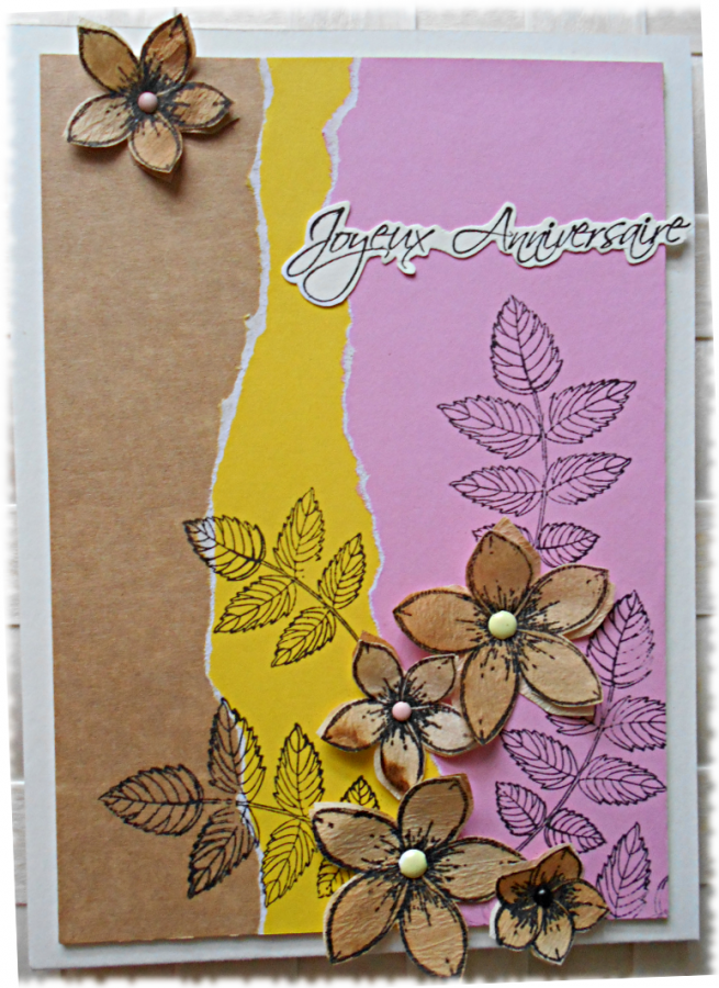 Joyeux Anniversaire cette carte au f&eacute;minin avec son combo jaune marron rose et ses fleurs