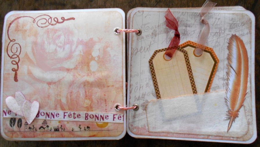 Mini album, grimoire R&eacute;tro "Maman" aux fleurs romantiques shabby rose et beige